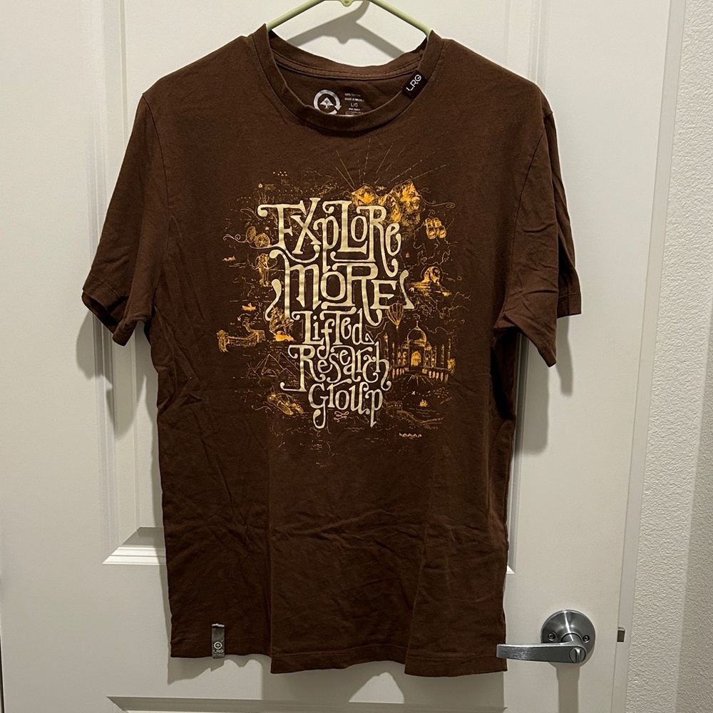 LRG Men's Brown Short Sleeve Graphic Tee(L)